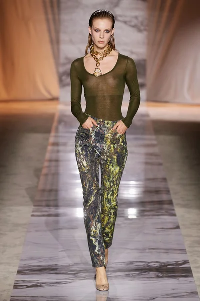Look 43